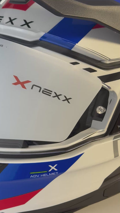 NEXX Y.TRAVL QUEST WIT BLAUW ROOD MAT